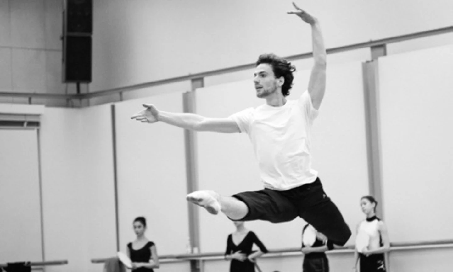 Boris Richir en répétition du ballet "La Bayadère".