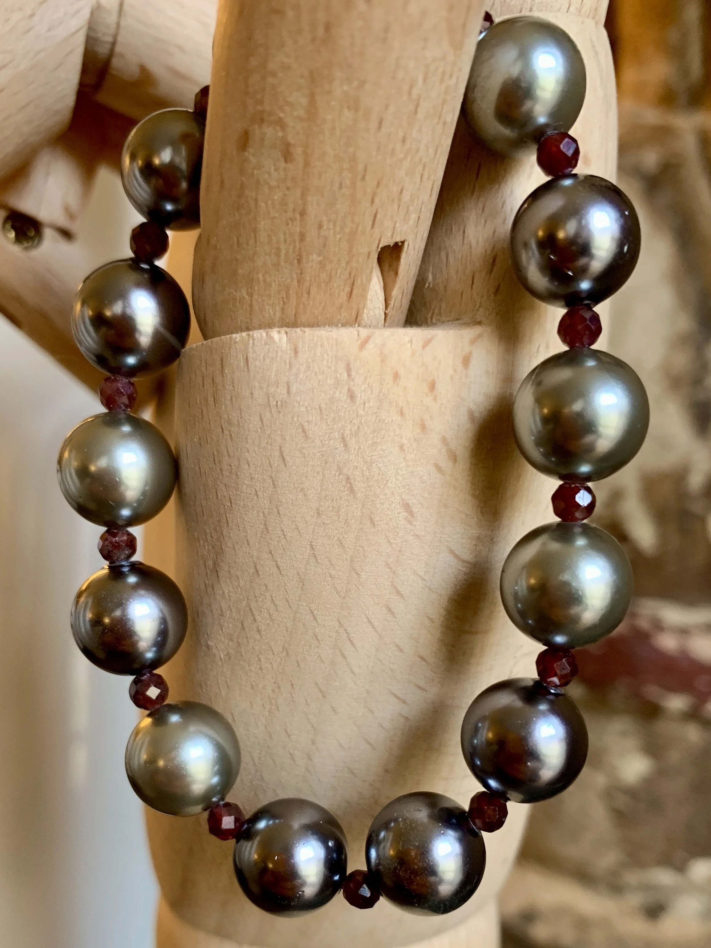 Silver Pearl & Garnet Bracelet