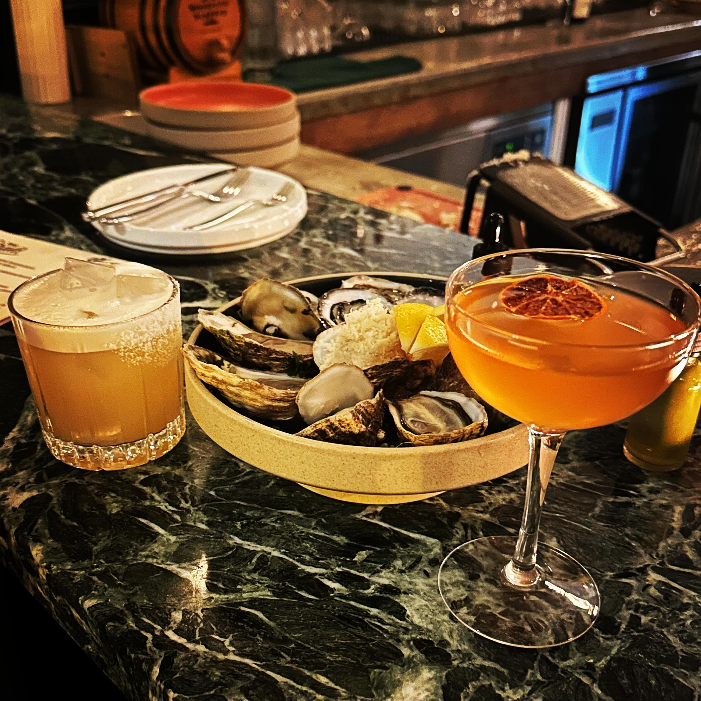 Cocktails &amp; Oysters.  Mid-week indulgence.  @bravovancouver #lovevancouver #globalspiritsfestival