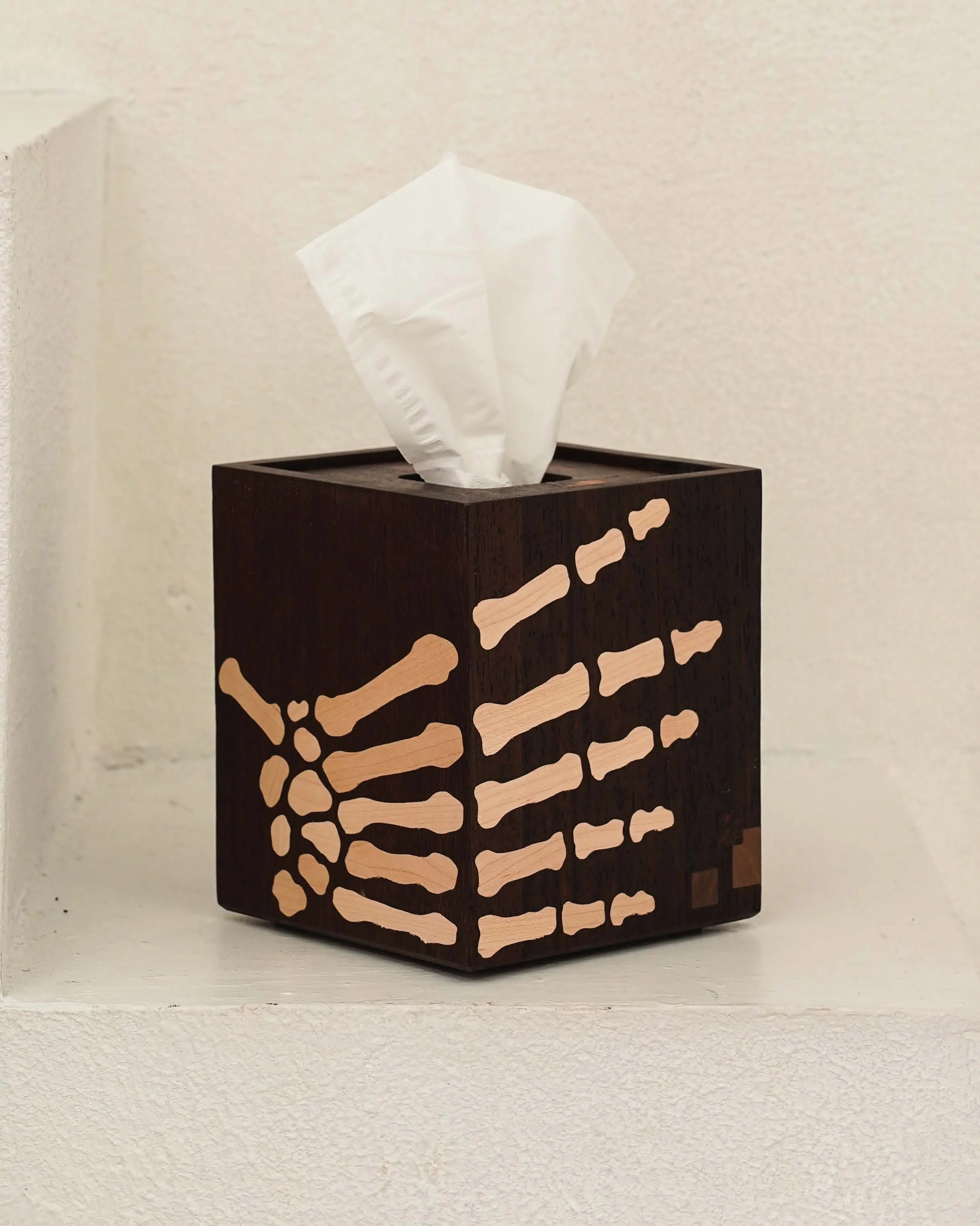 tissuebox angle 4x5 new.jpg