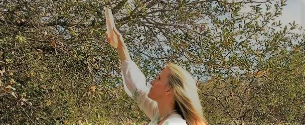 deborah bio 3 (3).jpg