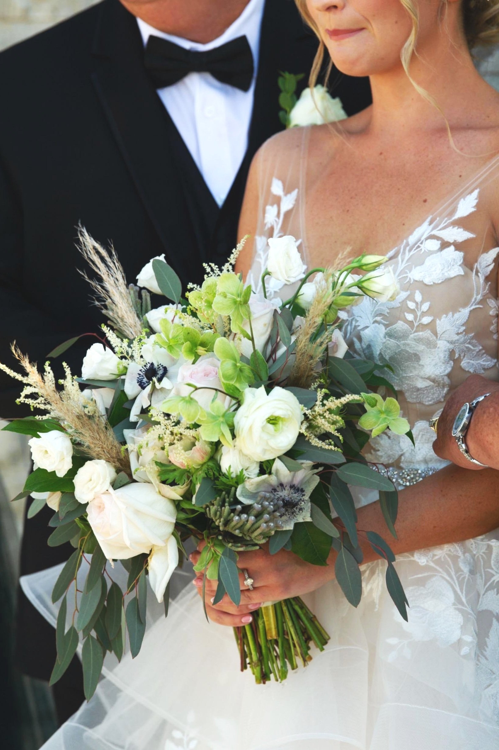 hengstenbergs-florist-weddings-love-story-kyra-michael-%25C2%25A9SilverfoxStudios-001.jpg