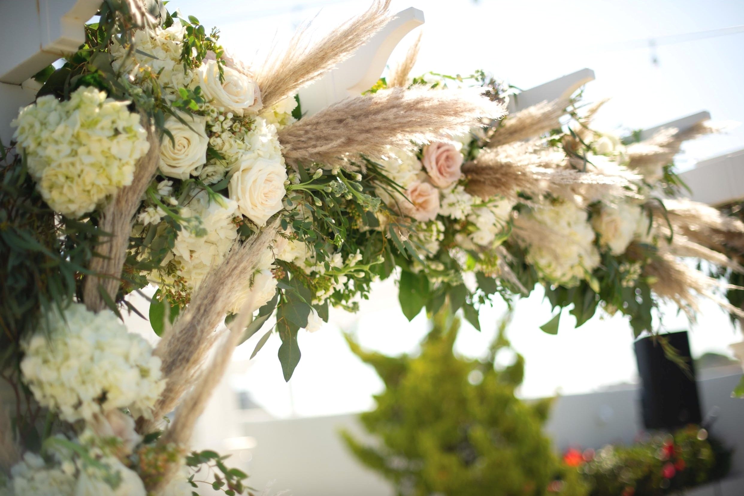 hengstenbergs-florist-weddings-love-story-kyra-michael-%25C2%25A9SilverfoxStudios-002.jpg