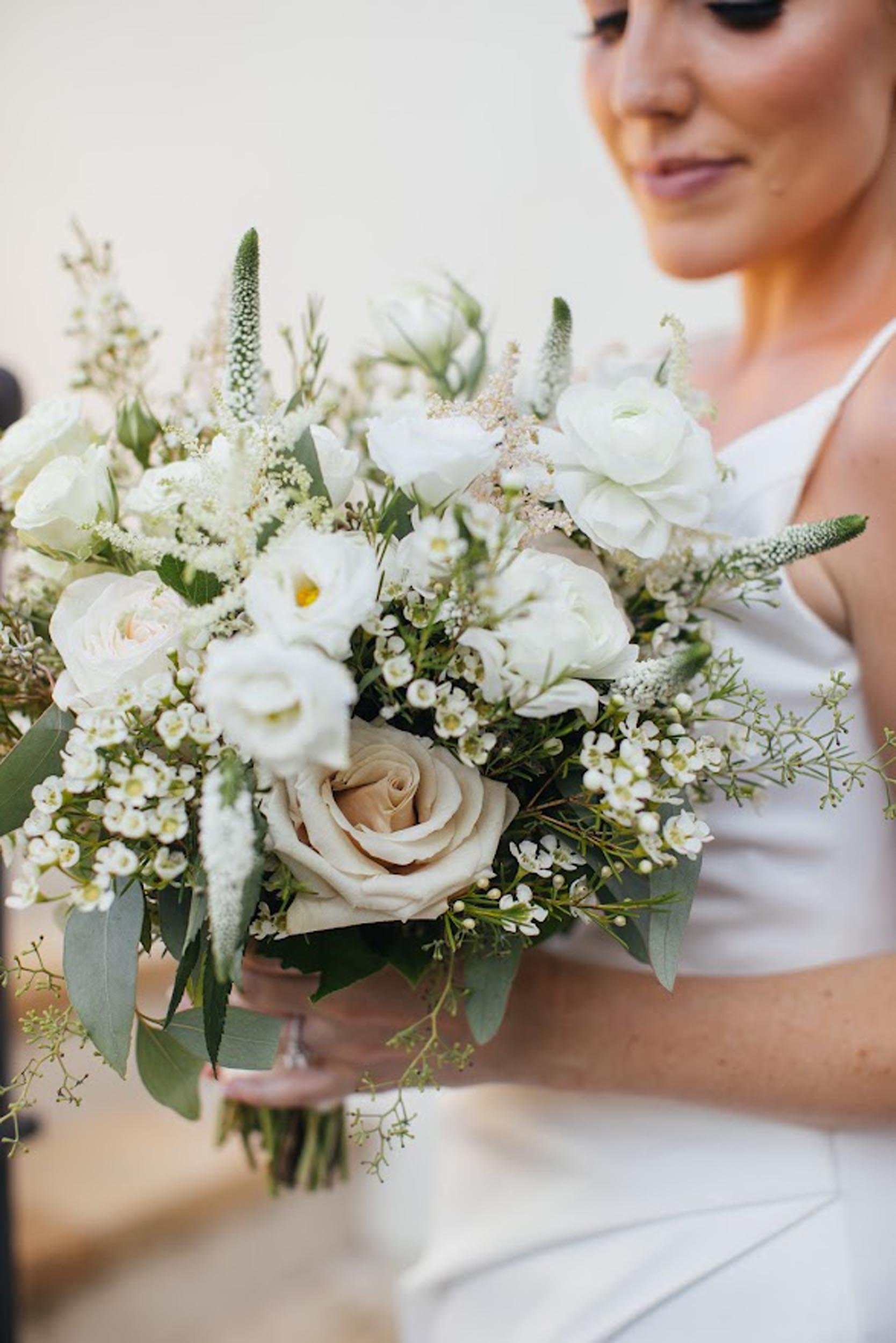 hengstenbergs-florist-weddings-love-story-marisa-nick-©BorisZaretskyPhotography-002.jpg