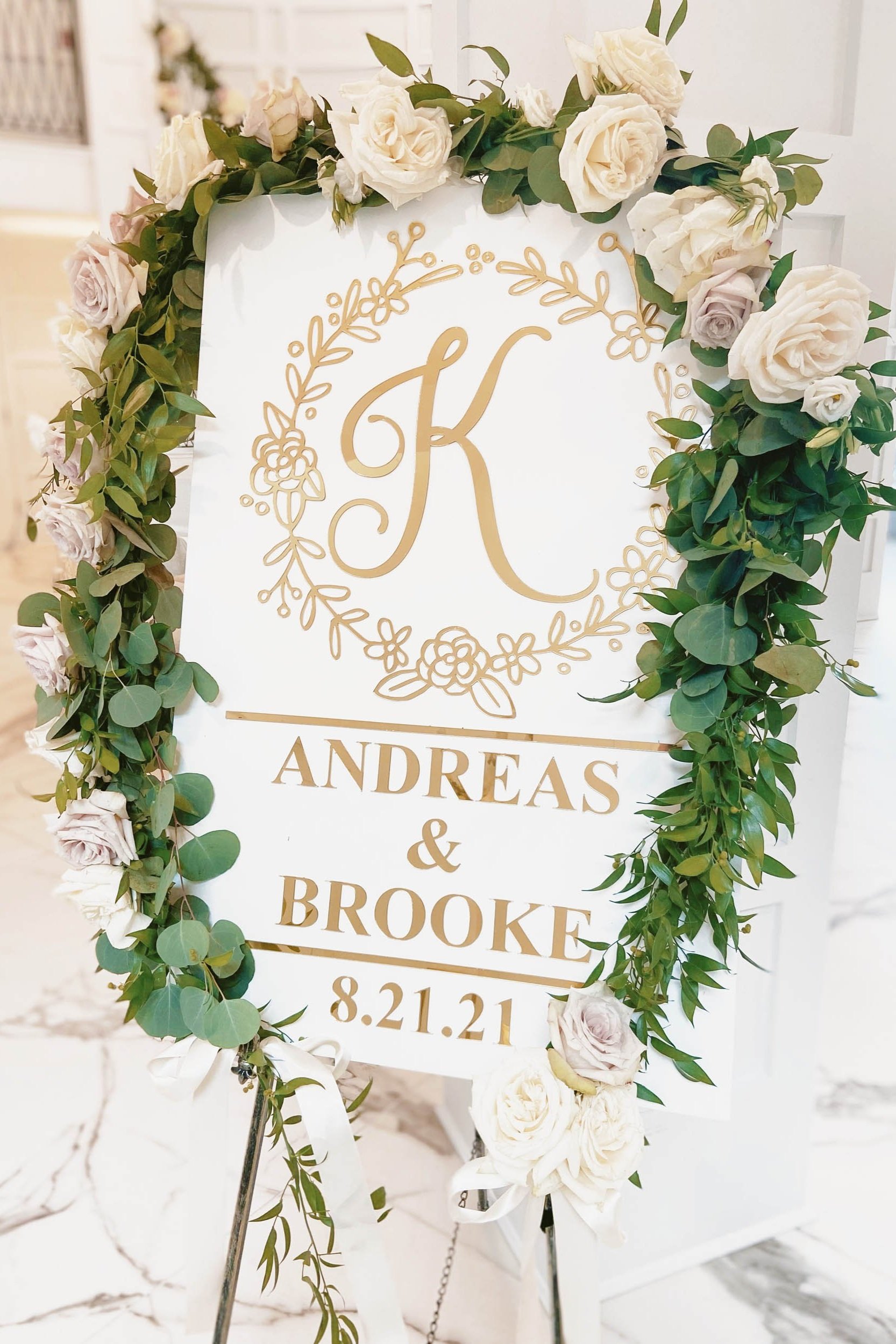hengstenbergs-florist-weddings-love-story-brooke-andreas-05-low-quality.jpg