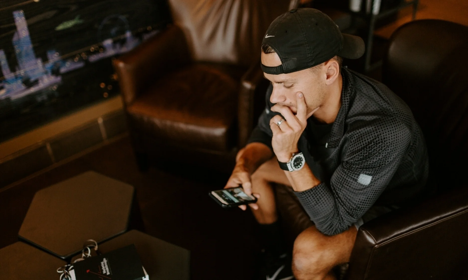 ACCOUNTABILIY PACKAGEIncludes All INTRO PACKAGE FEATURES Plus: Upfront goal setting phone call, welcome equipment package,&nbsp;facetime/skype check ins, weekly encouragement, bonus (more advanced) work out routines, more in depth nutritional guidan…