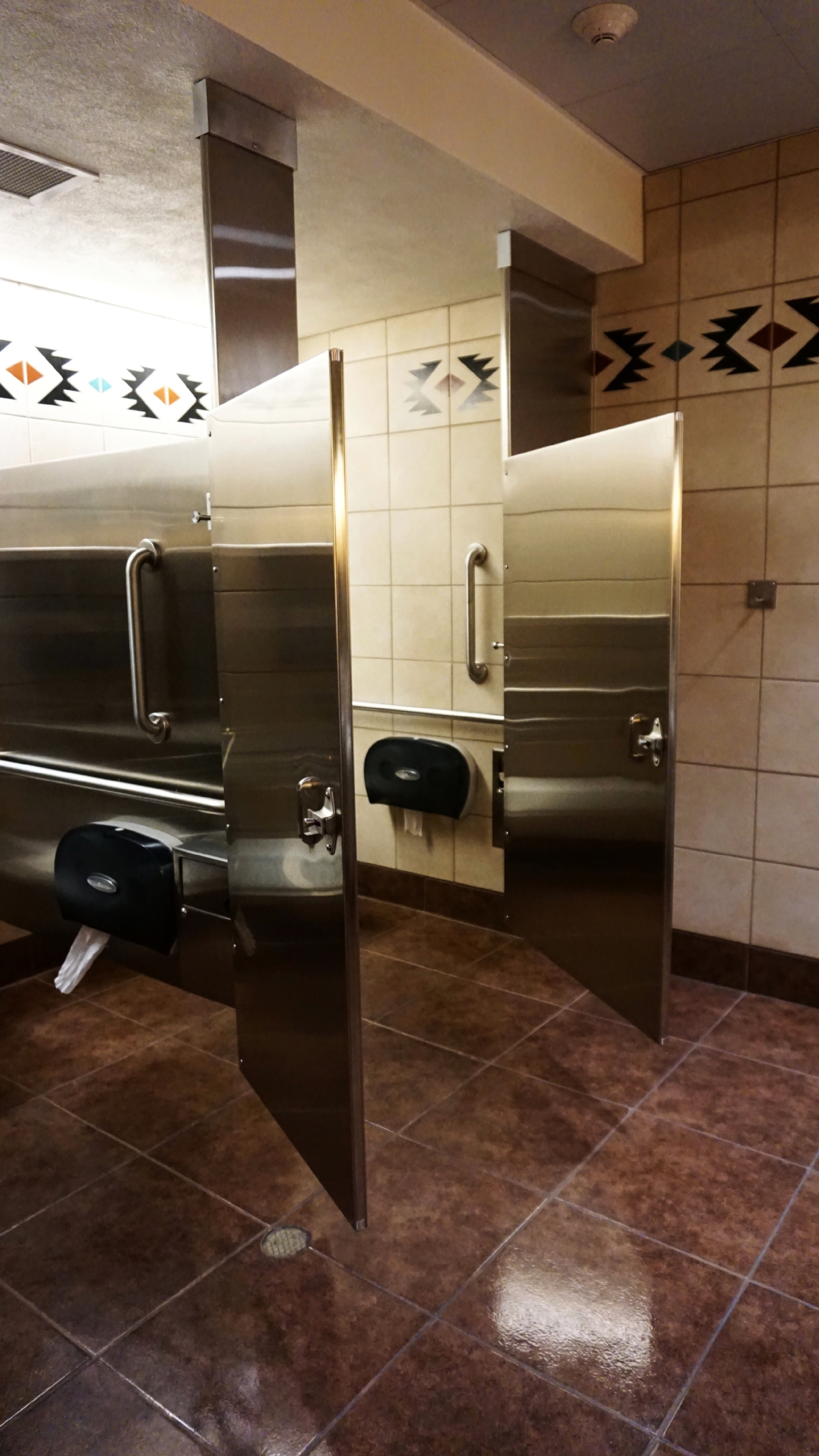 ABQ-bathroom1.jpg