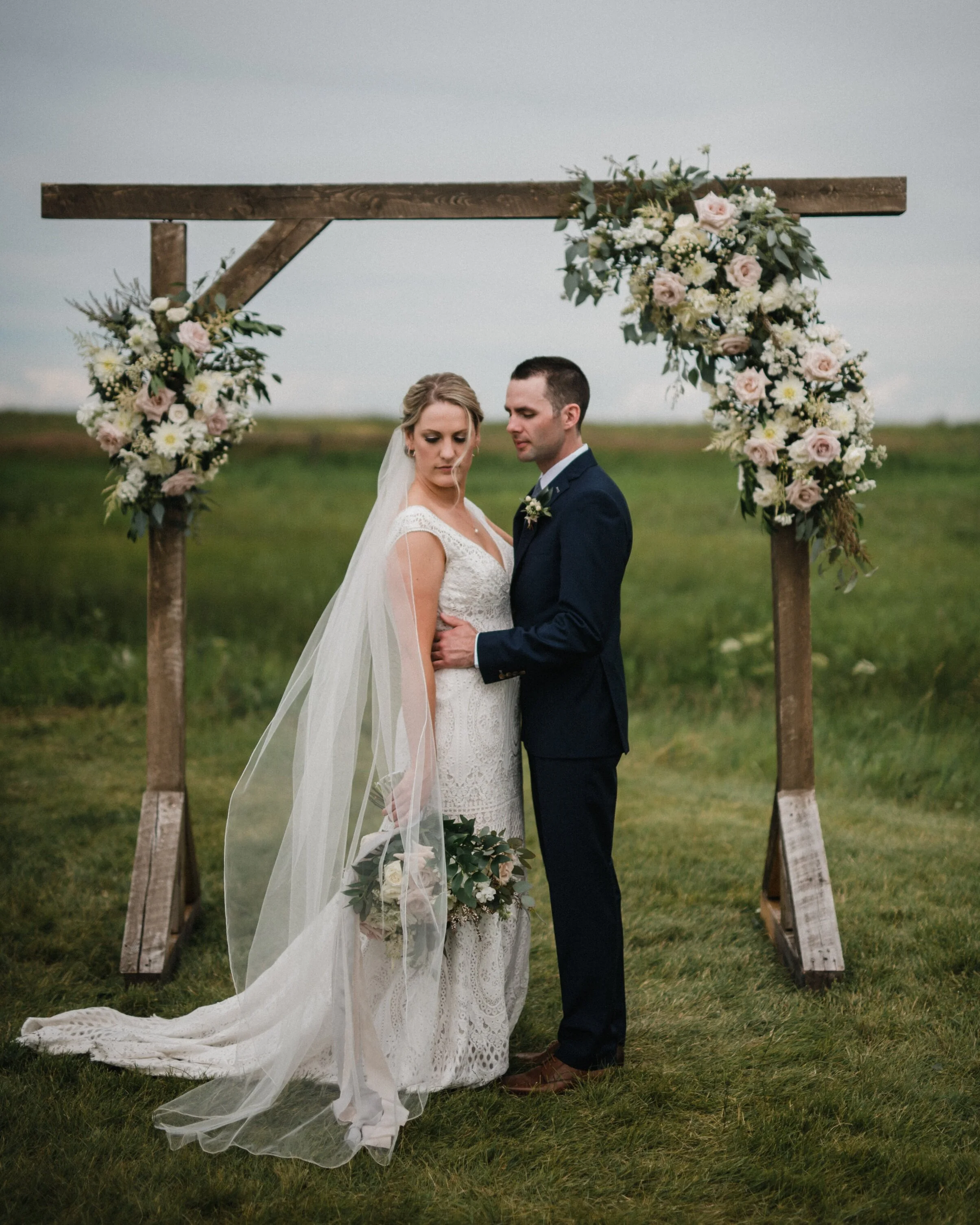 CALGARY WEDDING FLOWERS / FLORIST PINE FOR CEDAR GALLERIES