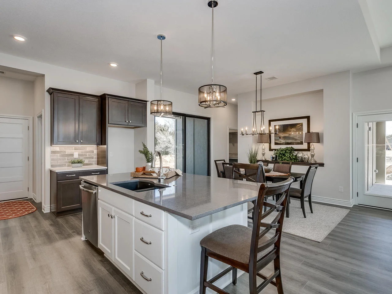 3844 Brush Creek St Wichita KS-011-10-Kitchen-MLS_Size.jpg