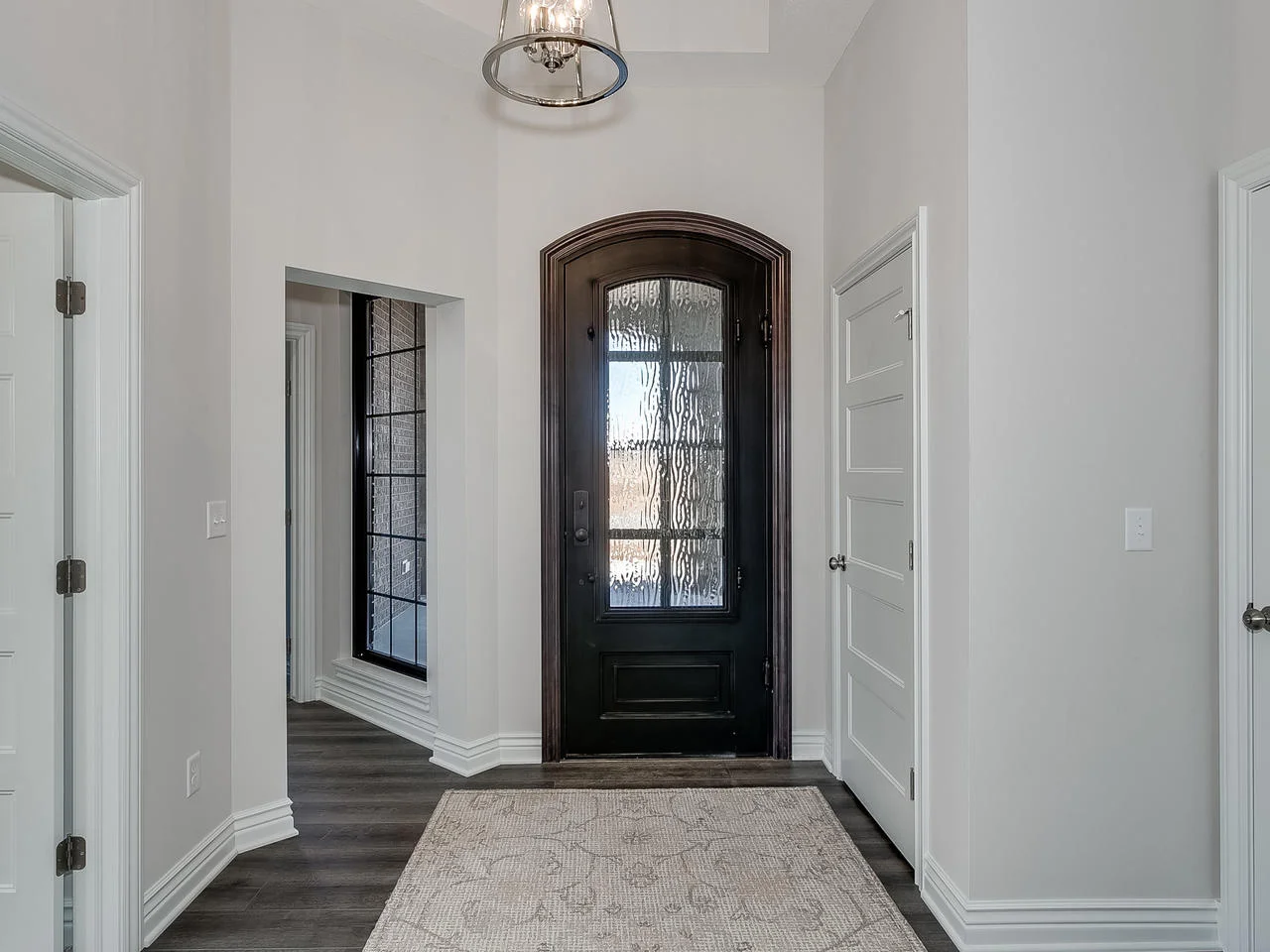 3844 Brush Creek St Wichita KS-004-1-Front Entryway-MLS_Size.jpg