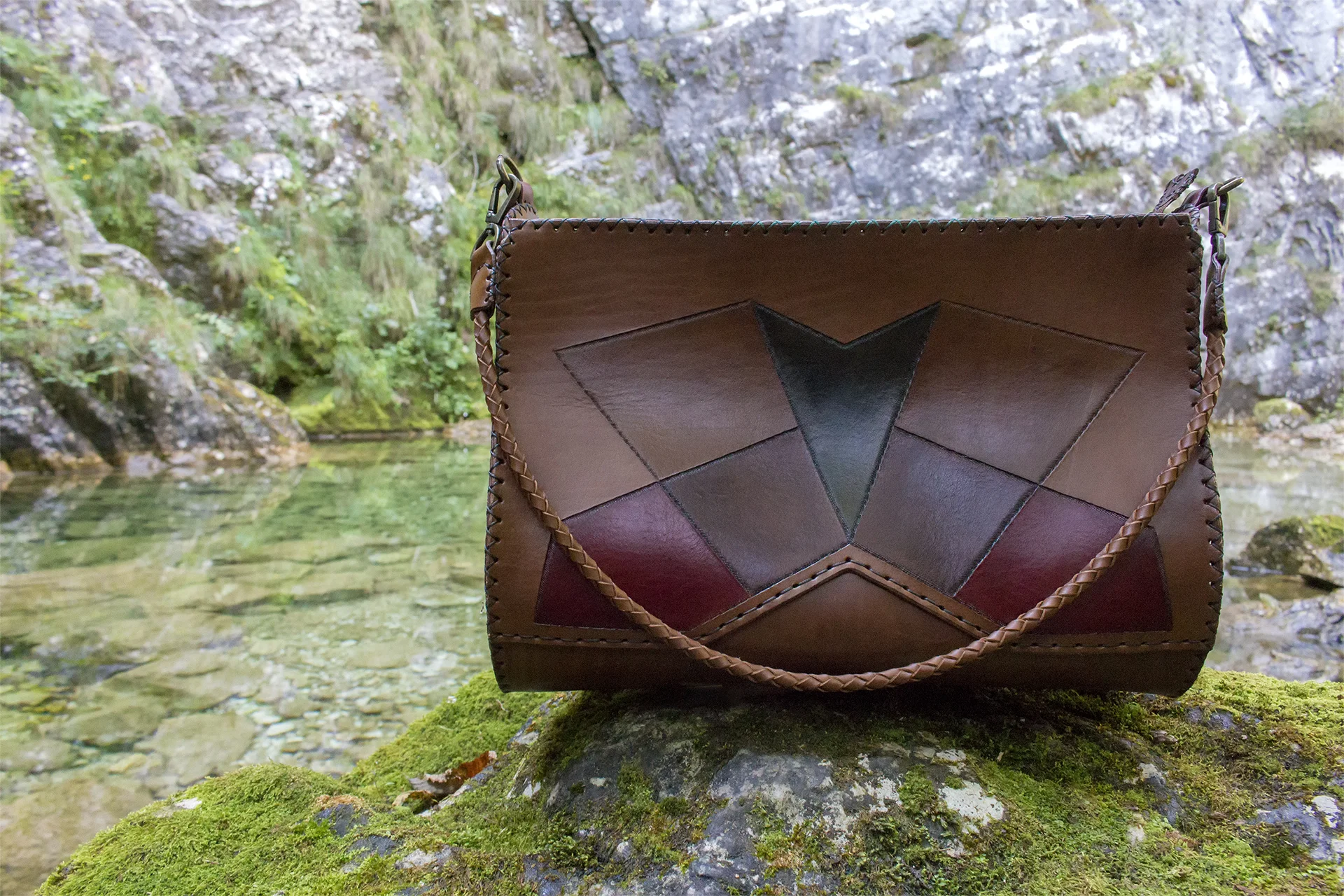 Borsa Poligoni Sito.jpg