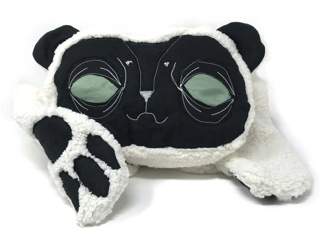 Pillow-White_Black-MS-FrontPaw.jpg