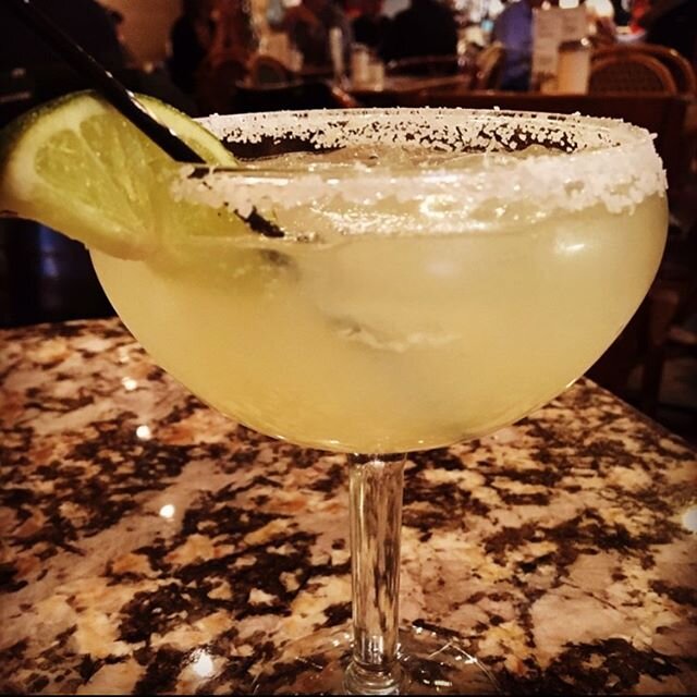 In honor of what would have been Andersonville&lsquo;s famous Midsomer fest, there will be a special margarita special all weekend long&hellip; Starting&hellip;NOW! #chicagomargaritas #avillechamber #chicagodrinks #cafechicago