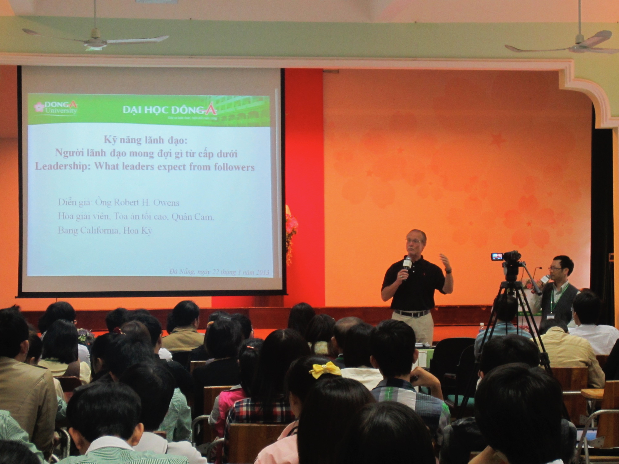 Teaching Dept. of Foreign Affairs Employees in Danang, Vietnam in 2016.