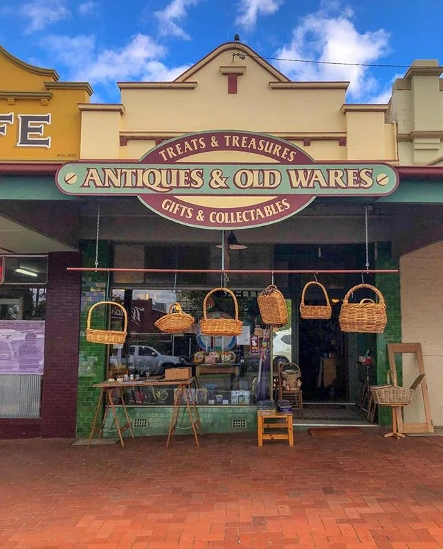 Treats and Treasures, Coolamon