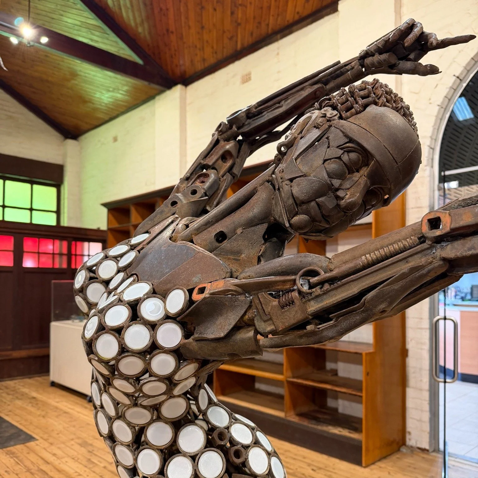 New Exhibition: Stories in Metal and Glass 

Discover the work of artists Andrew Whitehead and Daphne Grant, showcasing the creativity and craftsmanship of metal sculpture and glass art. 

📍Coolamon Up-to-Date Store
10am to 4pm daily
On exhibition f