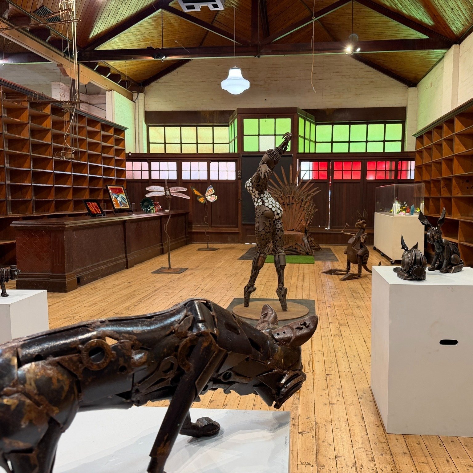 Exhibition: Stories in Metal and Glass 

Discover the work of artists Andrew Whitehead and Daphne Grant, showcasing the creativity and craftsmanship of metal sculpture and glass art. 

📍Coolamon Up-to-Date Store
10am to 4pm daily
On exhibition from 