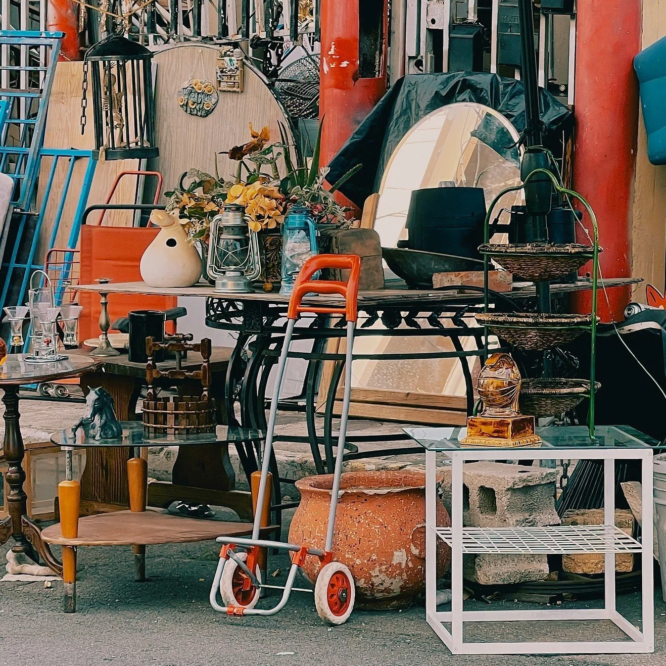 Coolamon Whole Town Garage Sale
Saturday 31 October 2026 

Make sure to register your site at the Coolamon Up-to-Date Store by next Tuesday 27 October to participate in the Coolamon Whole Town Garage Sale. There is a small number of car boot spots av