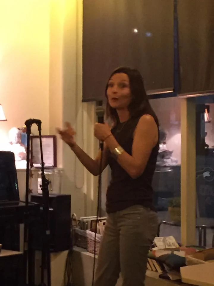 Bella telling a story at Muse on 8th.