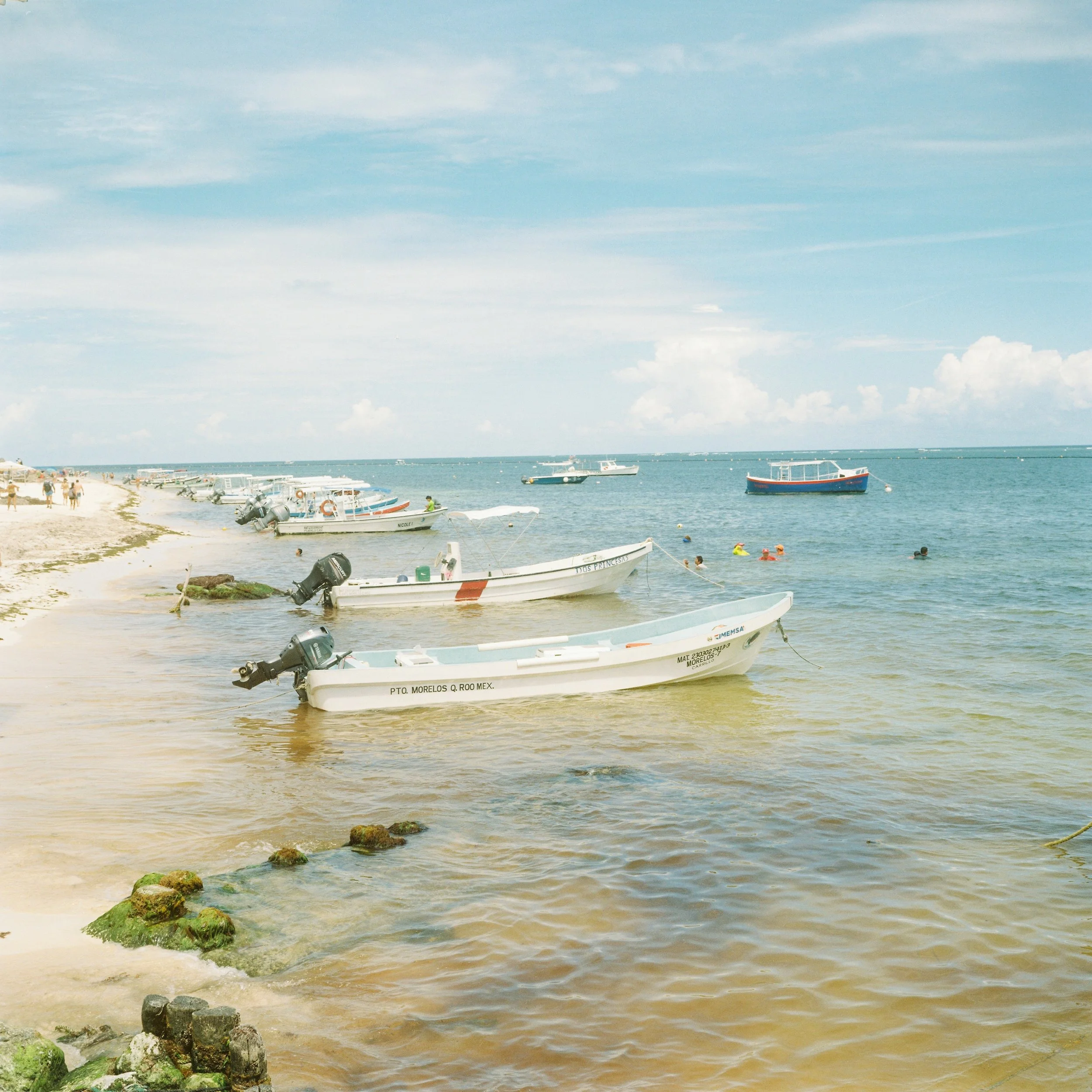 6_568813-R1-09.jpg
