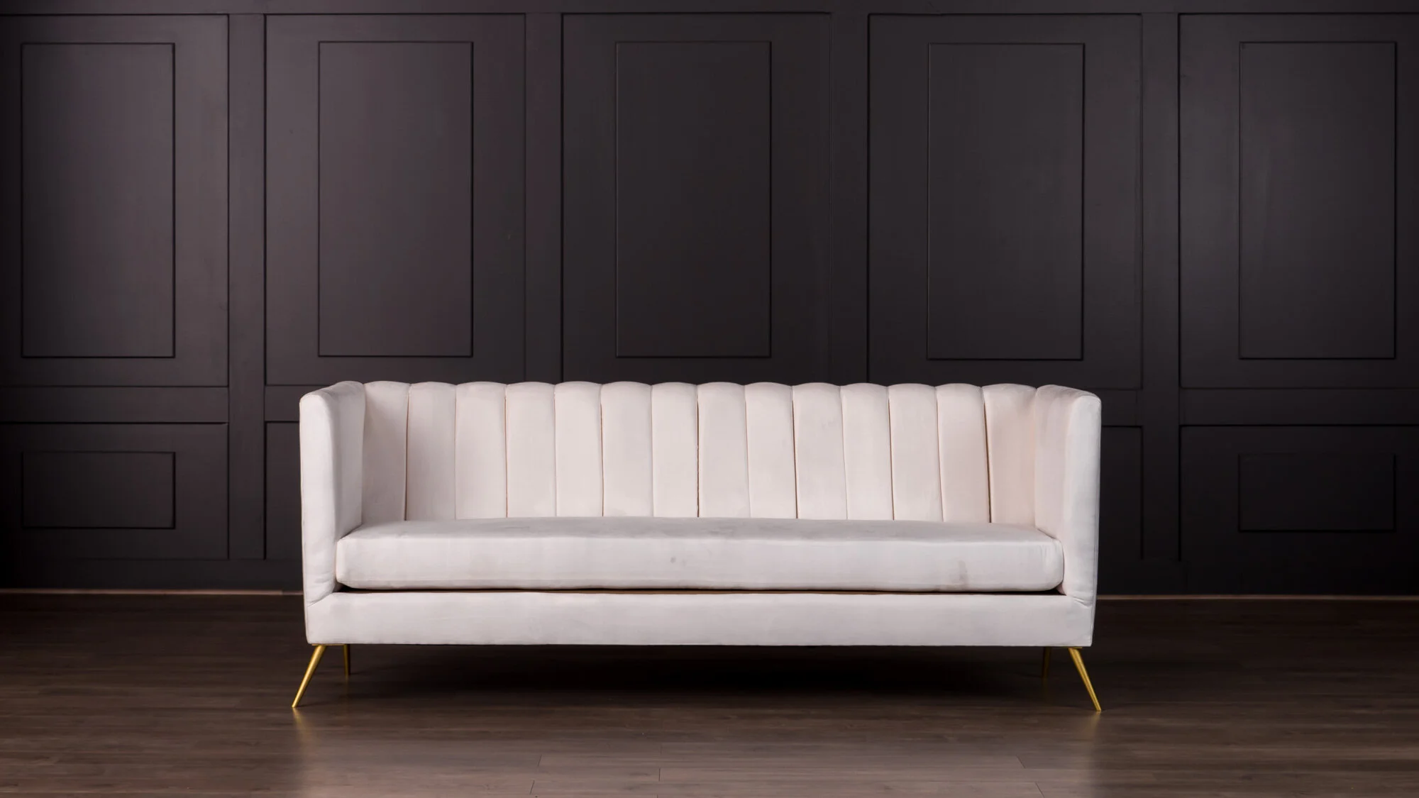 THE CASSANDRA SOFA WHTIE