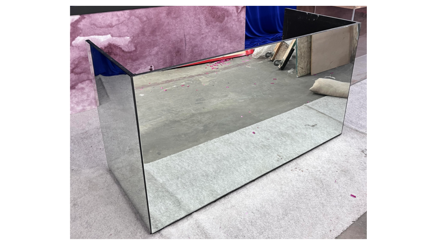 MIRROR DJ BOOTH