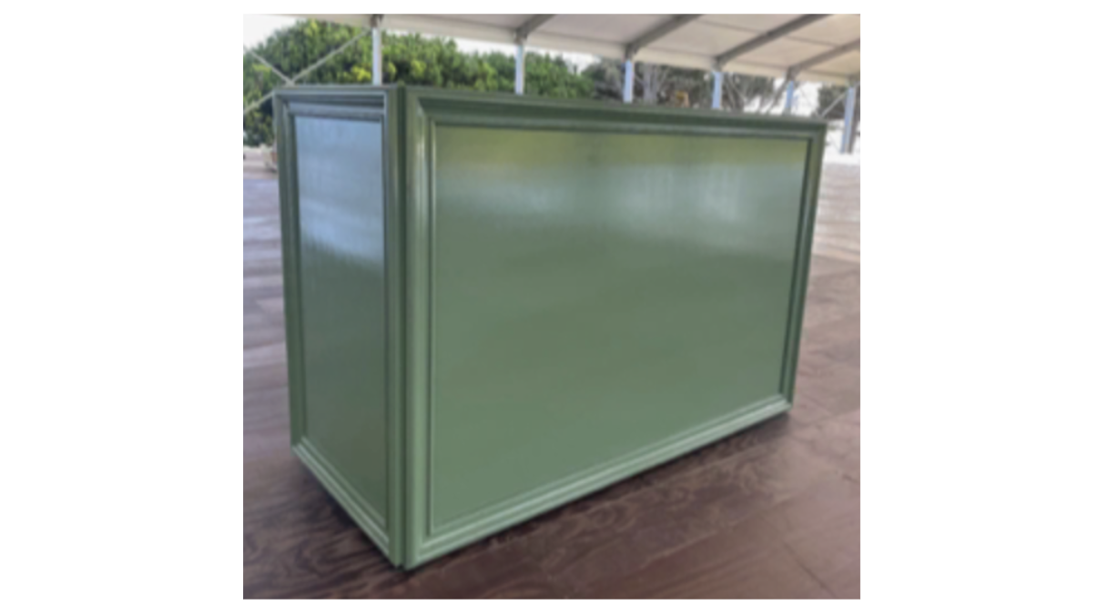 DJ BOOTH WITH MOLDING