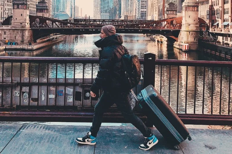 Spinner vs Roller Luggage: Which is Best for Travel?