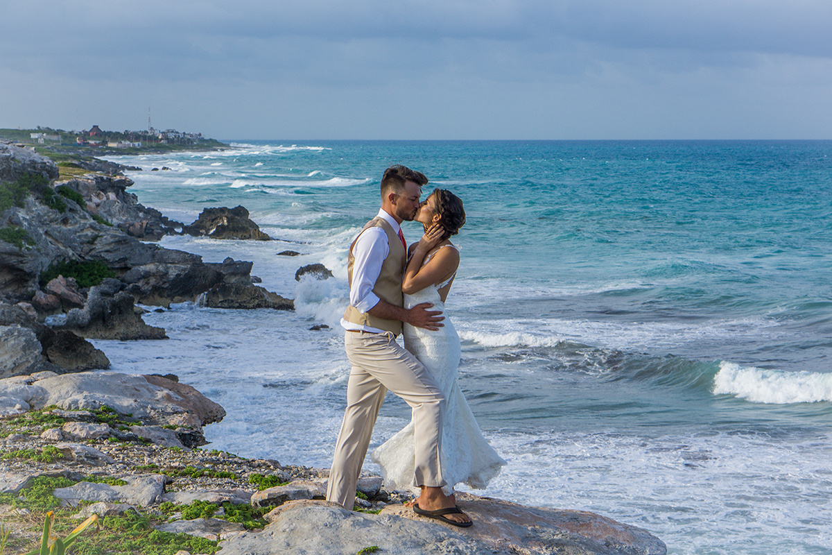 IslaMujeres_Desiree_and_Jordan_Wedding_November_2017-11.jpg