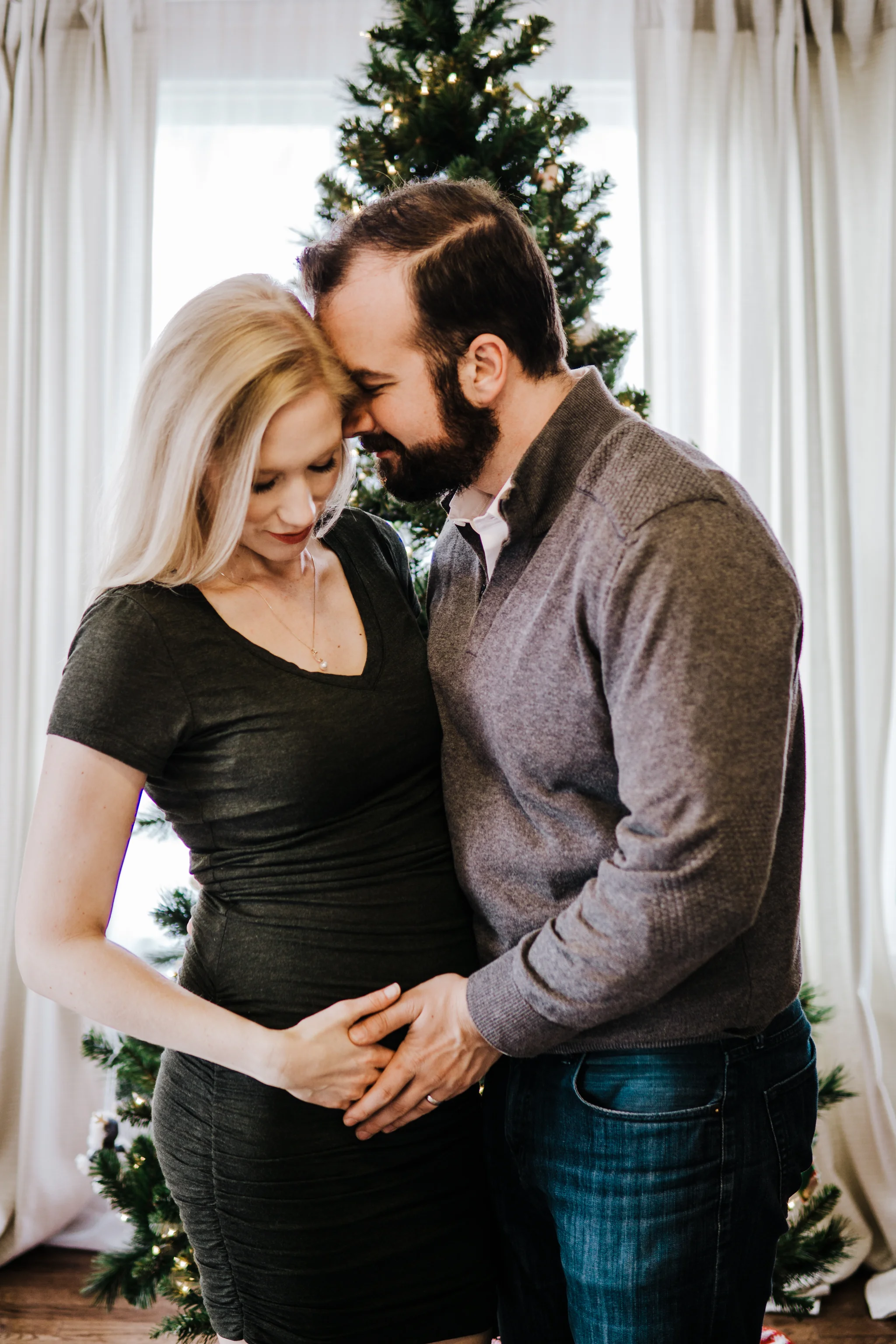 maternity-122118-heathershoughphotography-sneakpeeks-3.jpg