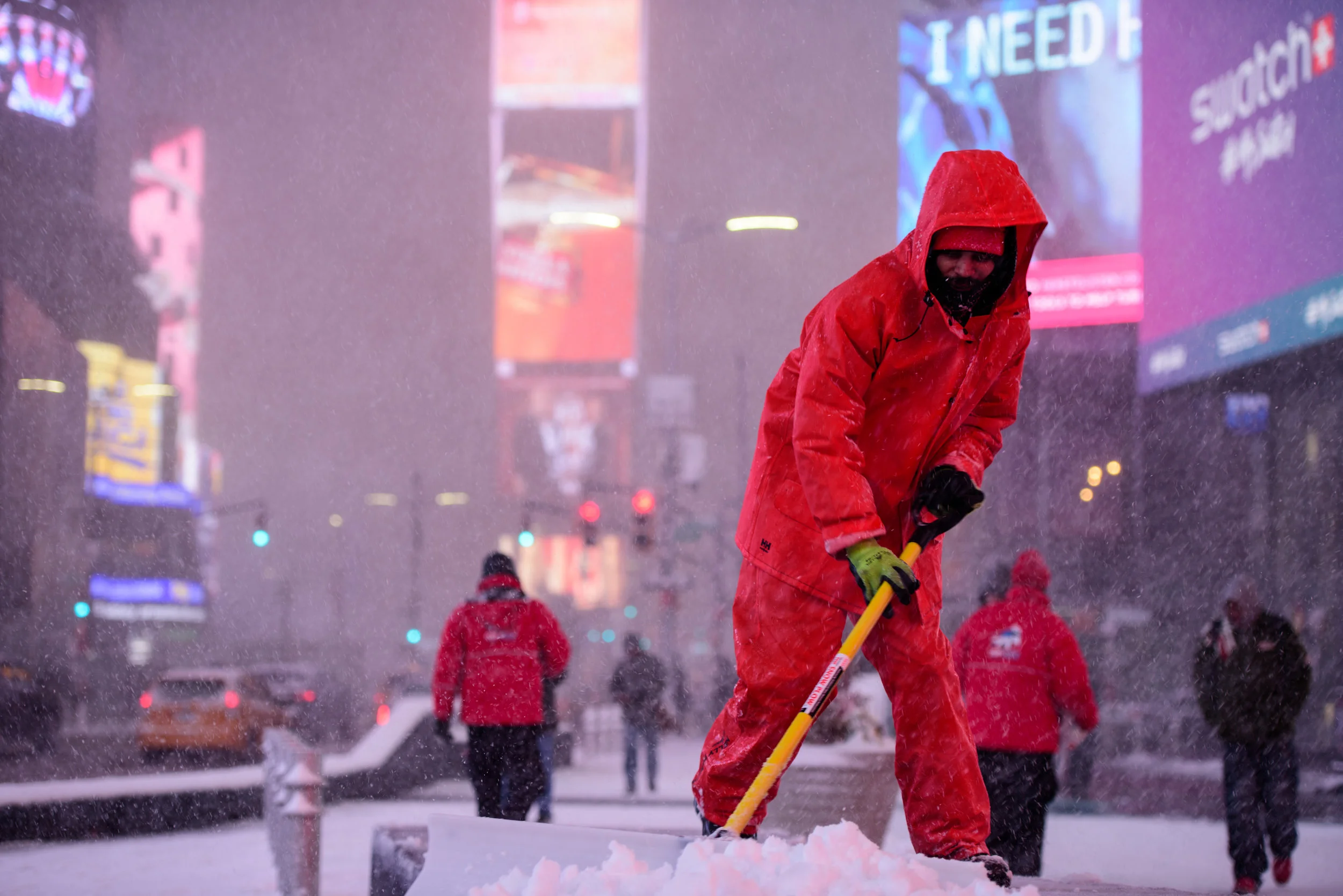 Winter storm blasts New York City