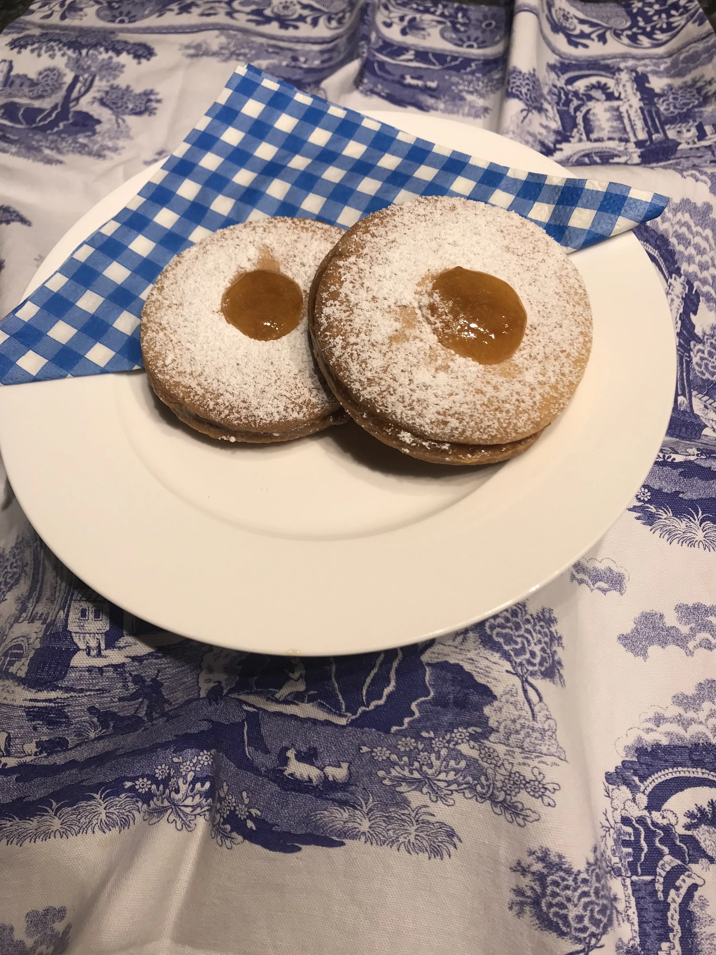 Apricot Jam Drops (Linzer Karika)