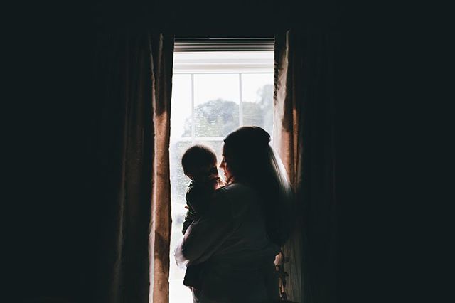 Our sweet bride with her sweet son while getting ready 👩&zwj;👦❤️