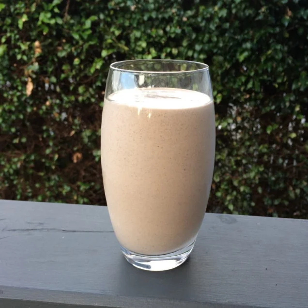 banana-chocolate-peanut-butter-smootie-rob-scott-fitness.jpg
