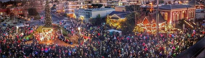 Edmonds_holidays_tree_lighting.jpg
