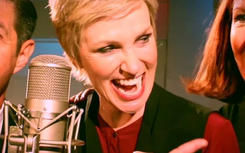 Edmonds_Holidays_Jane_Lynch.jpg