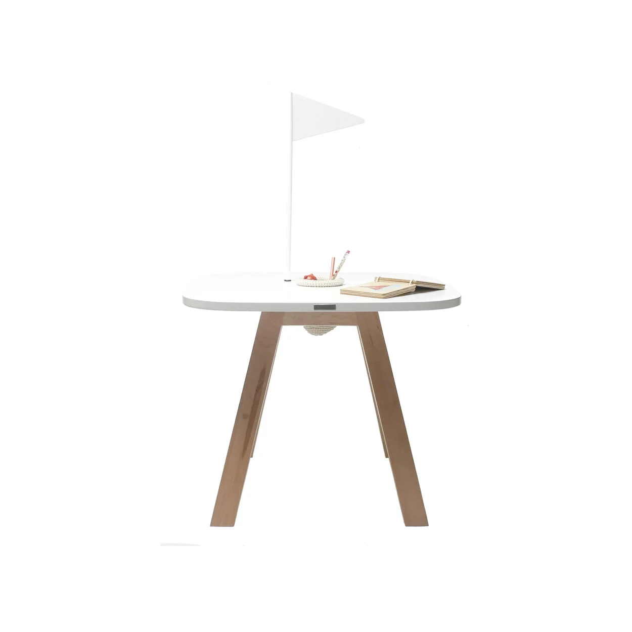 Nido Flag Table