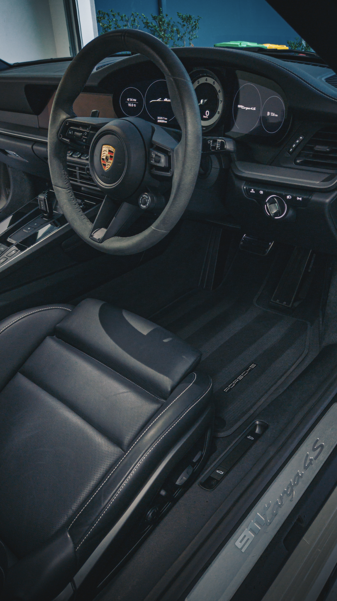 shibbi car detail full interior detail steam clean on porsche 911 targa 4s in Vaucluse, Sydney.