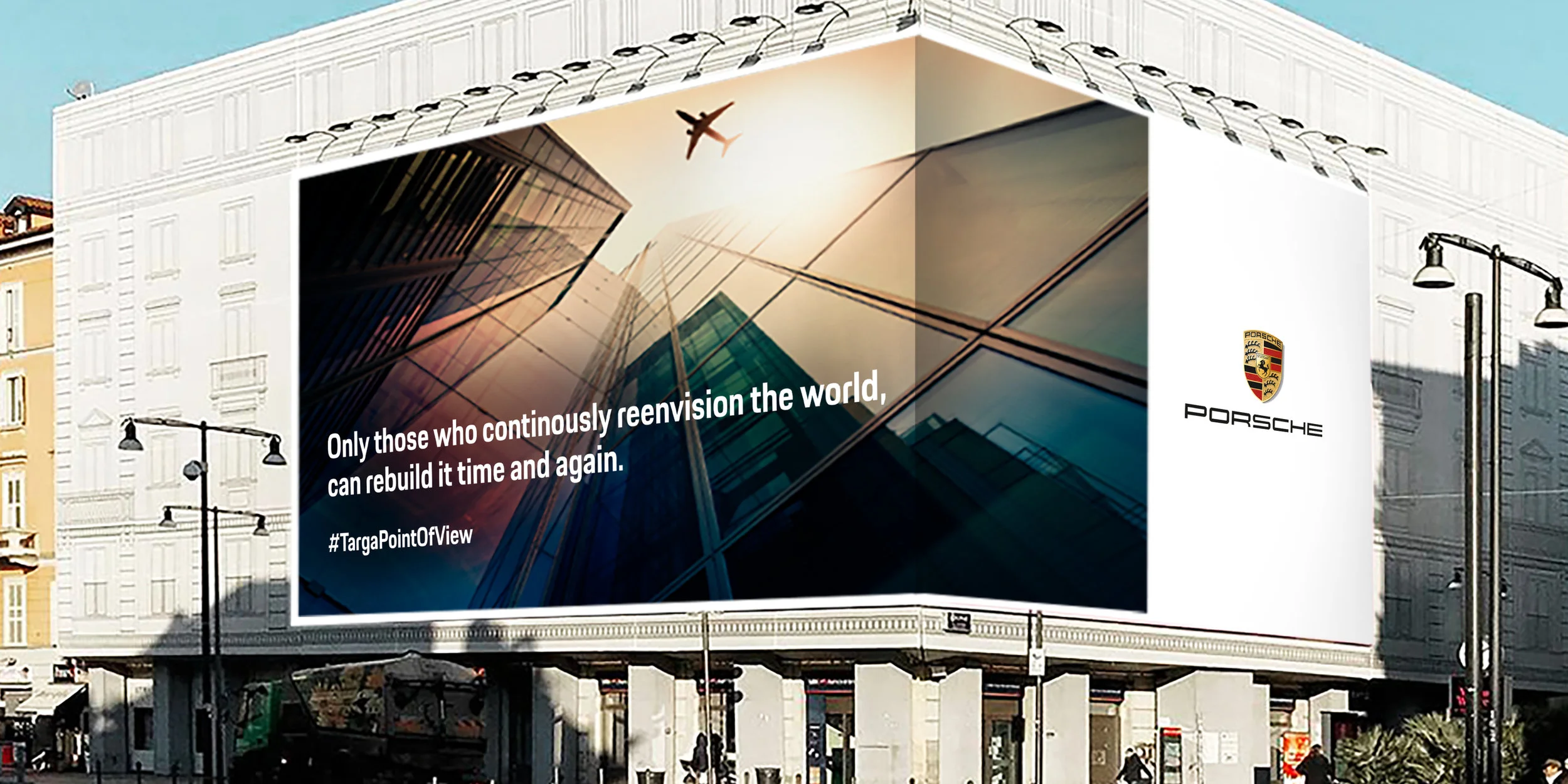 Die schönsten Motive ziehen wir groß auf: zum Beispiel als Megaposter auf dem Alexanderplatz.
