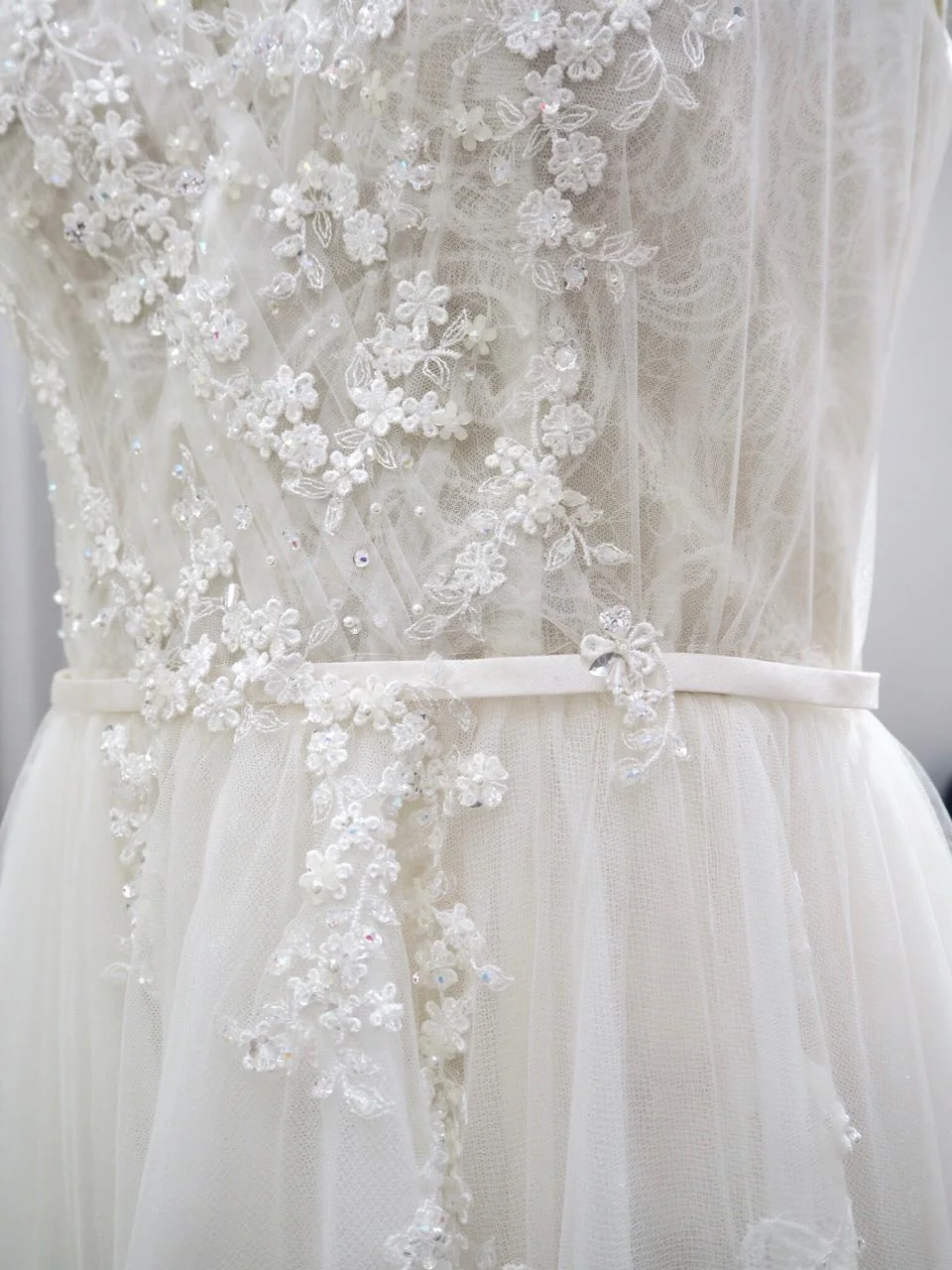 floral+lace+tulle+pleat+wrap+wedding+dress+ccm.jpg