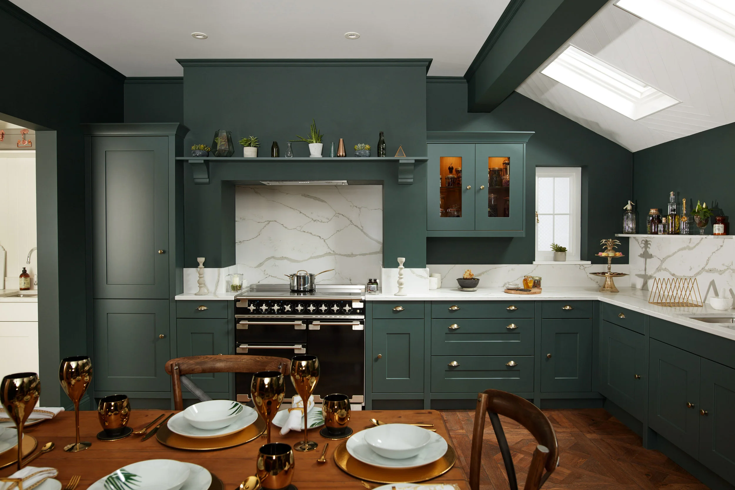 Bold And Beautiful Dark Kitchens Ideas Kitchens Nottingham