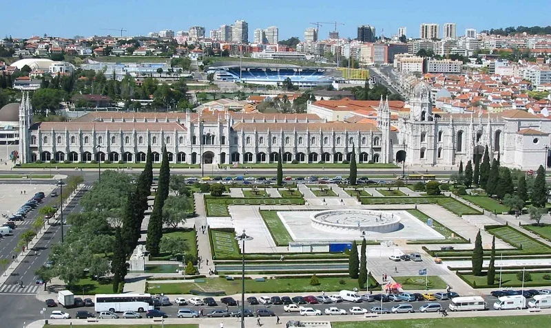 The Jeronimos Monastery (Mosteiro dos Jerónimos) is one of the only remained building from before the earthquake