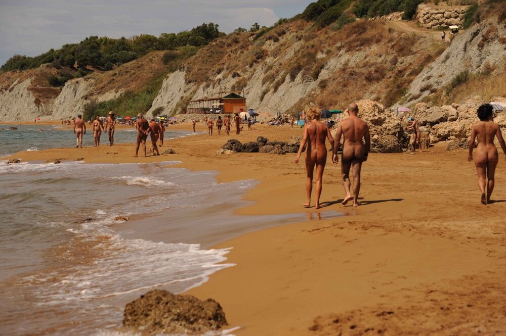 List of the 7 best beaches topless, nudism naturism in Lisbob