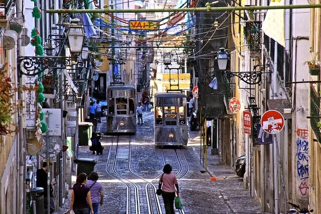 Lisbonne est la meilleure ville européenne pour les expatriés, mais la pire pour les opportunités de carrière, l'équilibre travail-vie personnelle et le logement