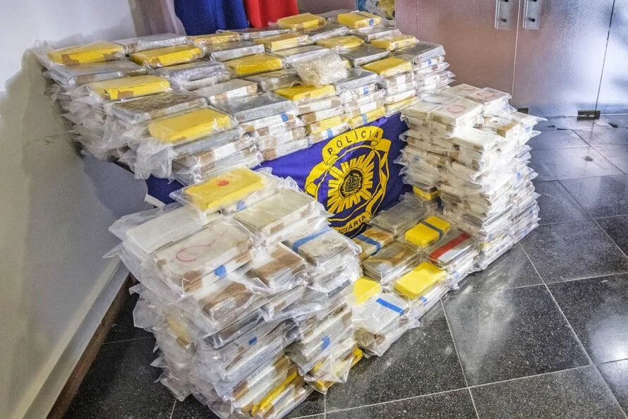 375 kg de cocaïne interceptés dans des bananes à Lisbonne, 2 policiers arrêtés