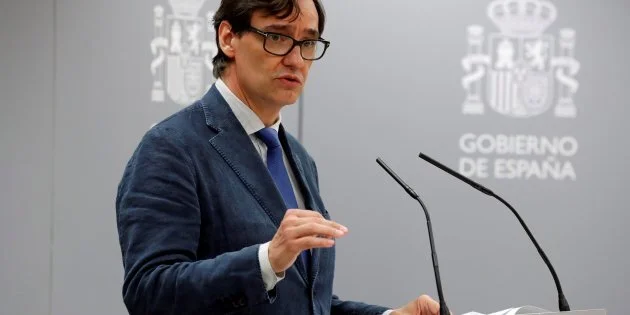 L'Espagne interdit de fumer dans la rue quand il n'y a pas de distanciation sociale et ordonne la fermeture des discothèques