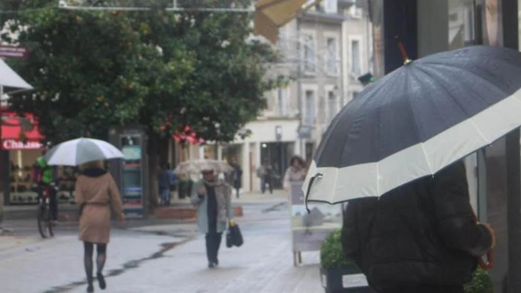 Tempête Alex : six districts du Portugal sous alerte jaune pour pluie et vent