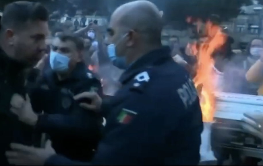 Affrontements entre restaurateurs et policiers contre les mesures anti-covid
