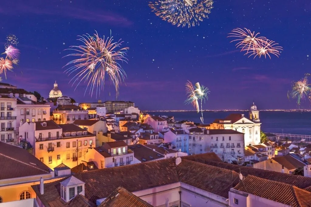 Couvre-feu obligatoire au Portugal à 23h le 31 décembre, circulation interdite limitée de 13h à 5h les 1, 2 et 3 janvier