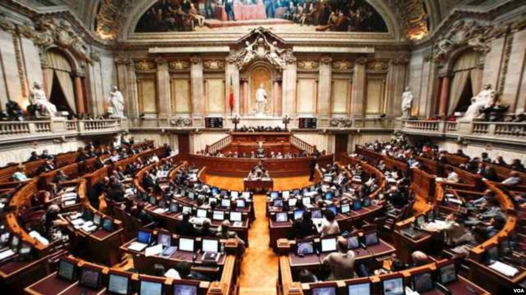 Le parlement portugais approuve l'extension de l'état d'urgence jusqu'au 30 janvier
